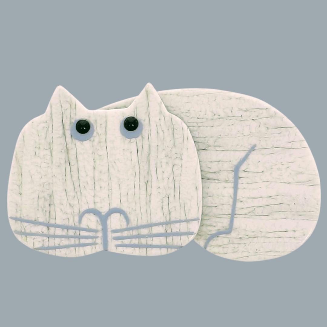 White with grey threads Tommy Cat Brooch - Galalith – Vintage Jewelry - handcrafted by Pavone by Pavone