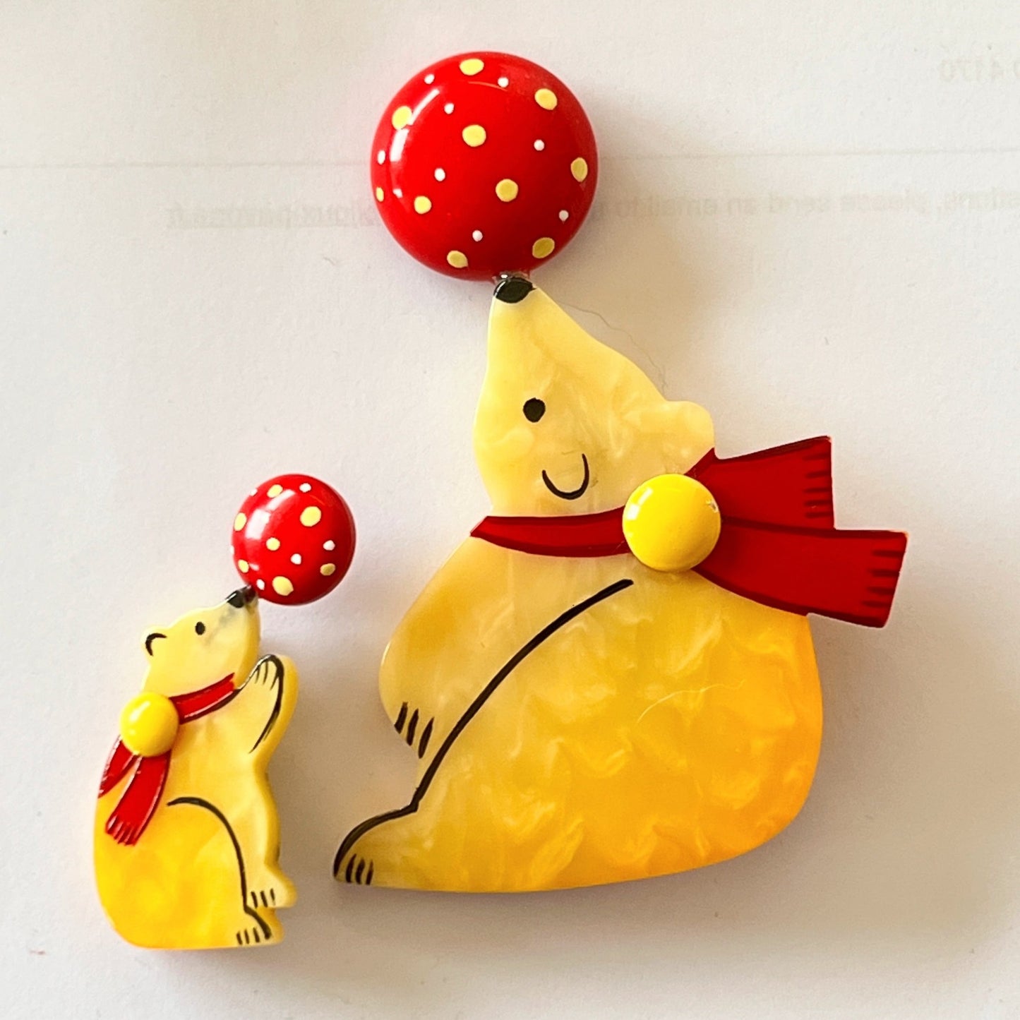 Yellow Family Bear brooch - Galalith – Vintage Jewelry - handcrafted by Pavone by Pavone