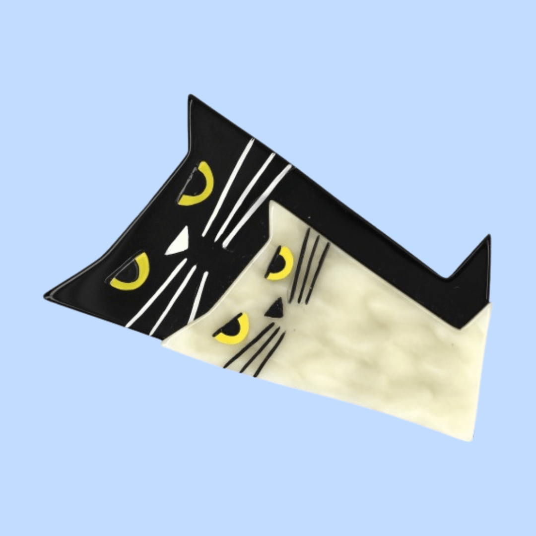 Black and White Chartreuse Cat Brooch - Galalith – Vintage Jewelry - handcrafted by Pavone by Pavone