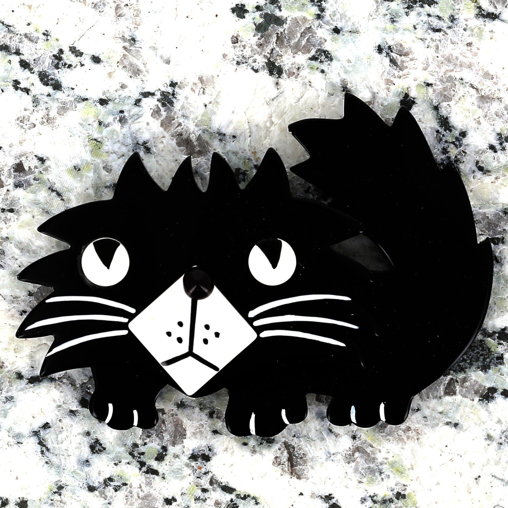 Black and white Rocky Cat Brooch - Galalith – Vintage Jewelry - handcrafted by Pavone by Pavone