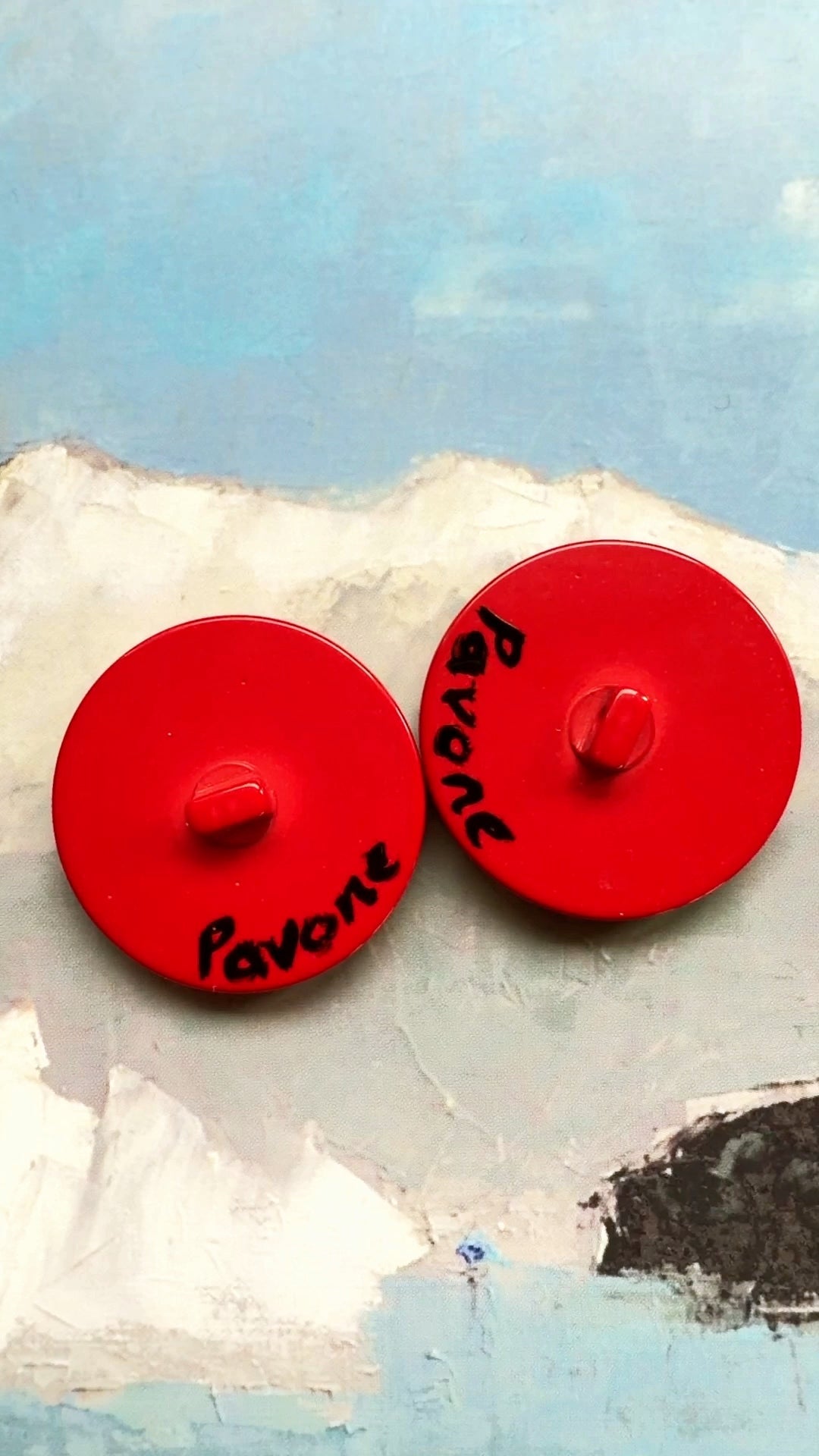 Buttons : Black Family Cat on Red Galalith Buttons (Set of 2 Buttons) diameter 32mm - Galalith – Vintage Jewelry - handcrafted by Pavone by Pavone