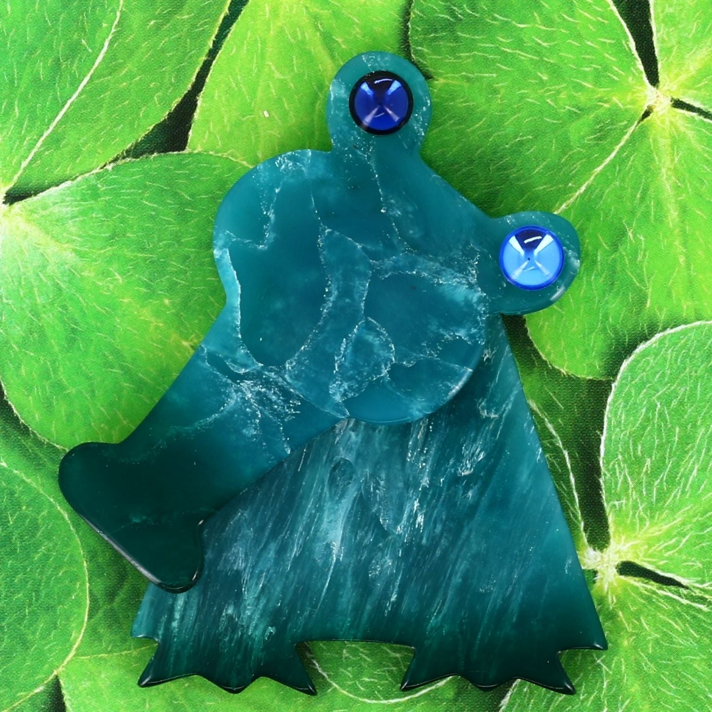Veined Turquoise Croko Brooch in galalith