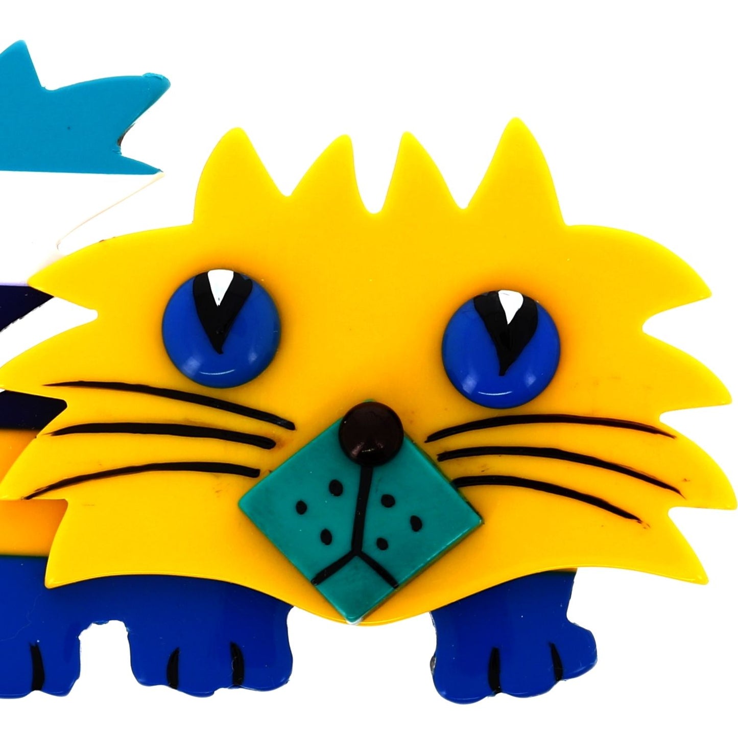 蓝色和黄色洛基猫胸针