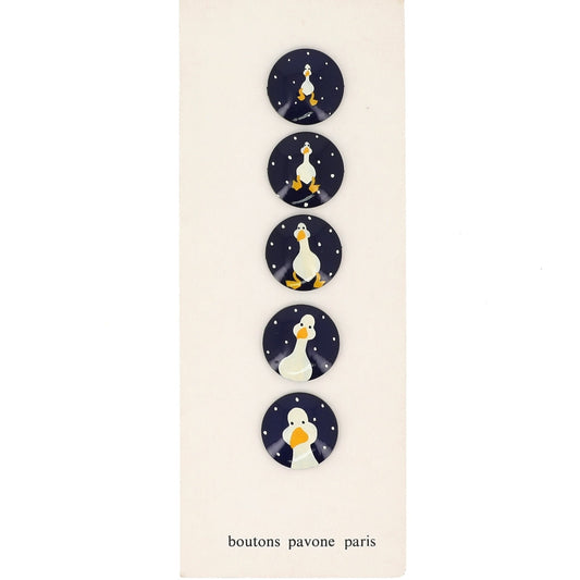 Buttons : White Goose on Black Buttons (22mm). Set of 5 Different Buttons - Galalith – Vintage Jewelry - handcrafted by Pavone by Pavone