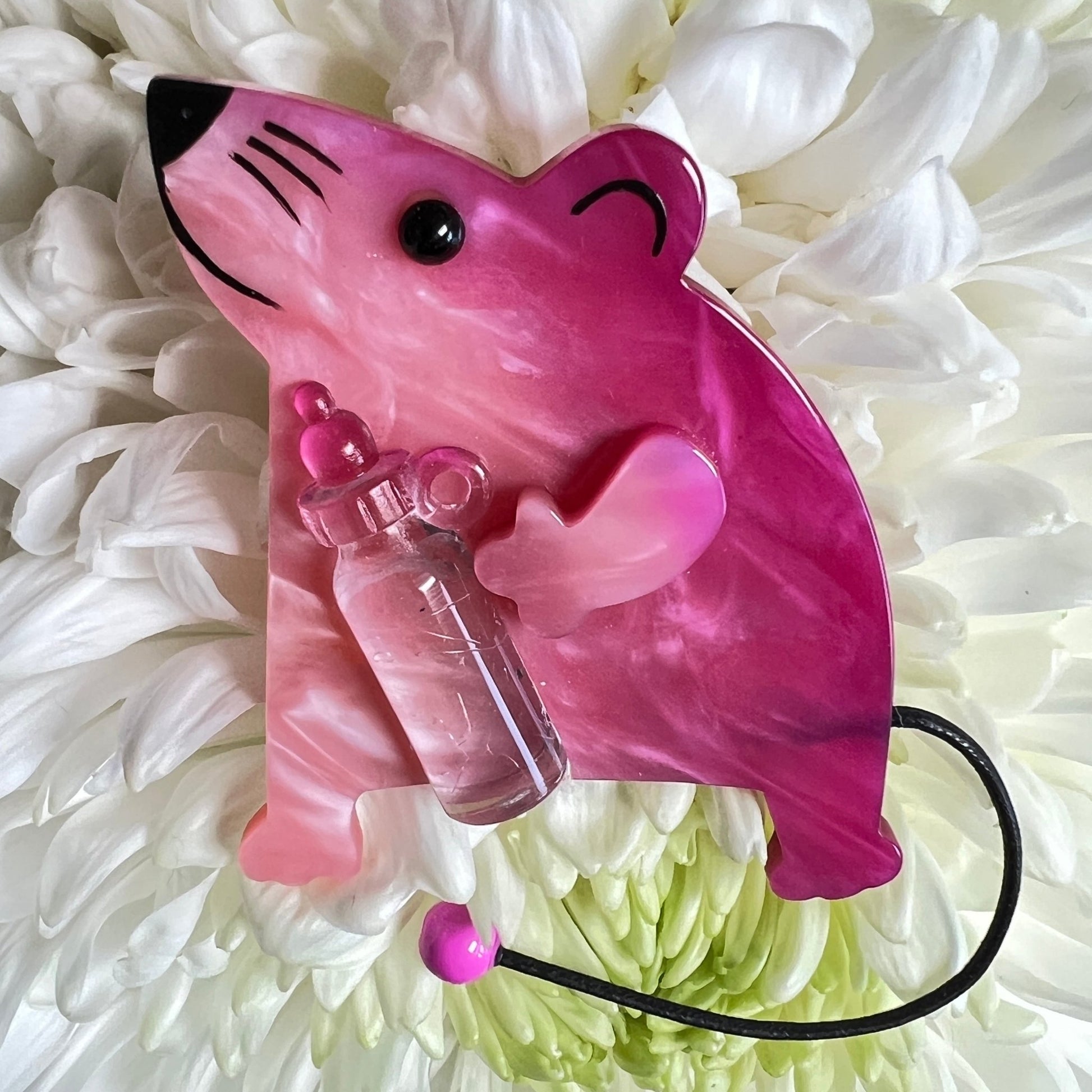 Pink and Fuchsia Bibberbabymouse Mouse Brooch - Galalith – Vintage Jewelry - handcrafted by Pavone by Pavone
